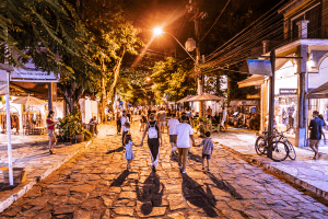 Vida Noturna em Búzios: O Que Fazer na Cidade?